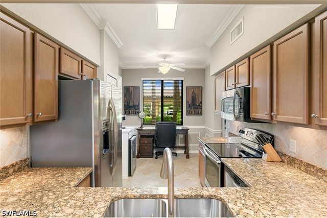 9735 Acqua CT 615, Naples, FL 34113