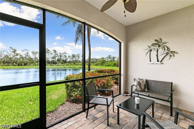 9735 Acqua CT 615, Naples, FL 34113