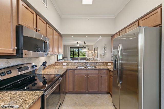 9735 Acqua CT 615, Naples, FL 34113