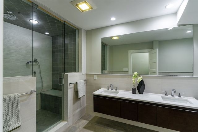 83 Farragut Rd 1, Boston, MA 02127