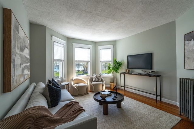 83 Farragut Rd 1, Boston, MA 02127