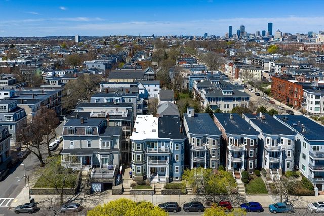 83 Farragut Rd 1, Boston, MA 02127