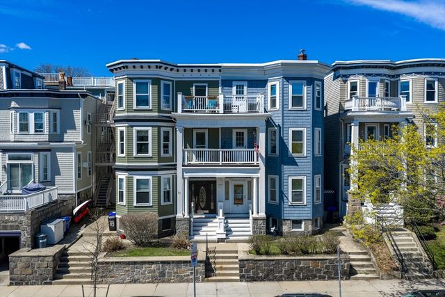 83 Farragut Rd 1, Boston, MA 02127