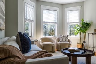 83 Farragut Rd 1, Boston, MA 02127