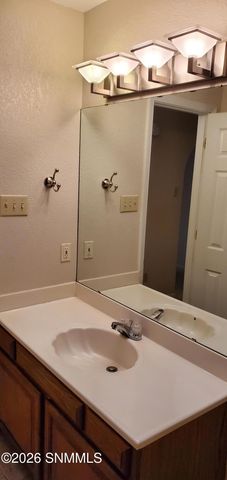 1061 Candeleras Street, Las Cruces, NM 88011