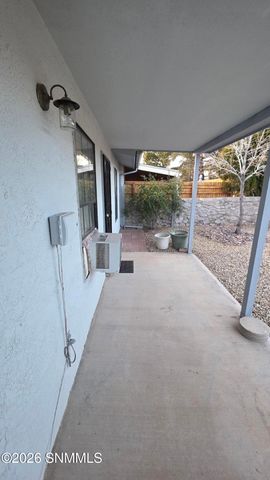 1061 Candeleras Street, Las Cruces, NM 88011