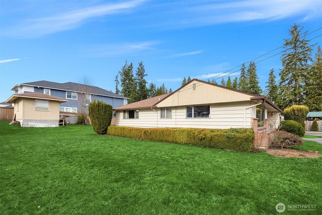 15928 56th Avenue W, Edmonds, WA 98026