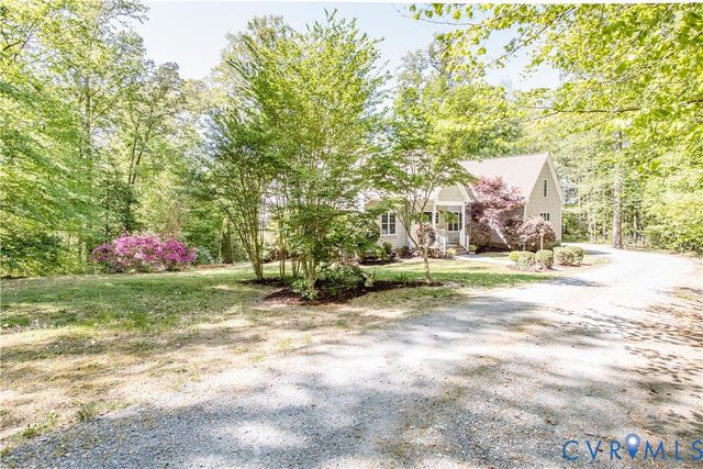 19614 Creekside Dr, Prince George, VA 23881