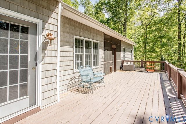 19614 Creekside Dr, Prince George, VA 23881