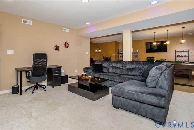 19614 Creekside Dr, Prince George, VA 23881