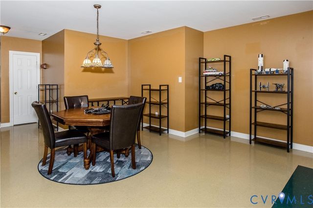 19614 Creekside Dr, Prince George, VA 23881