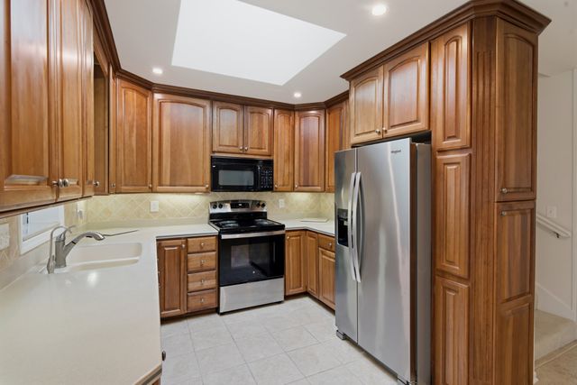 533 Hearthstone Cir, Brentwood, TN 37027