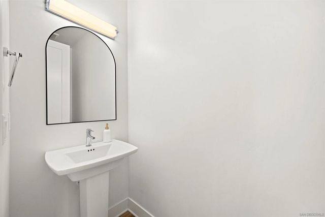 1055 32Nd St 9, San Diego, CA 92102