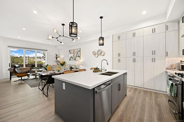 1055 32Nd St 9, San Diego, CA 92102