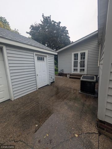 455 2nd Street, Gaylord, MN 55334