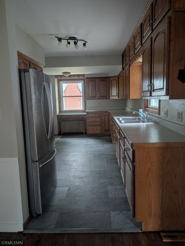 455 2nd Street, Gaylord, MN 55334