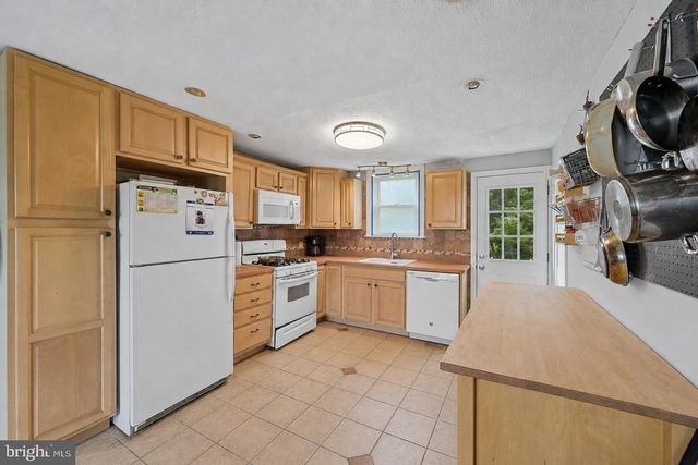 329 ALDAN AVE, Aldan, PA 19018
