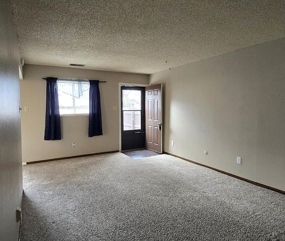 106 Scotland Rd Apt E, Pueblo, CO 81001
