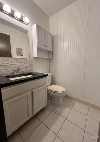 106 Scotland Rd Apt E, Pueblo, CO 81001