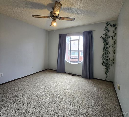 106 Scotland Rd Apt E, Pueblo, CO 81001