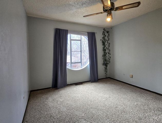 106 Scotland Rd Apt E, Pueblo, CO 81001