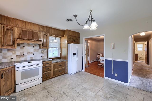 705 S 2ND AVE, Lebanon, PA 17042