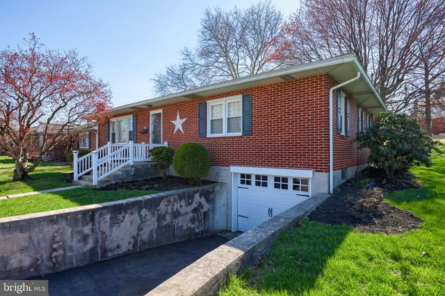 705 S 2ND AVE, Lebanon, PA 17042