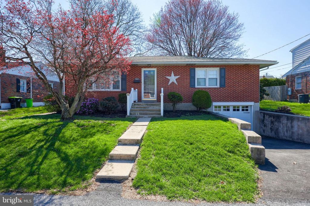 705 S 2ND AVE, Lebanon, PA 17042