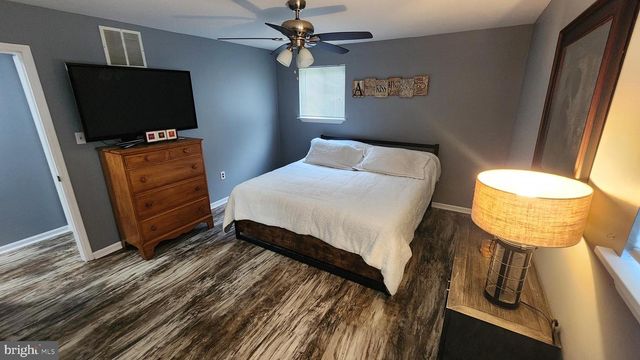 8 MANGO CT, Sicklerville, NJ 08081