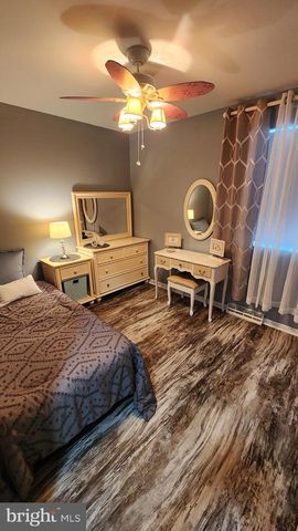 8 MANGO CT, Sicklerville, NJ 08081