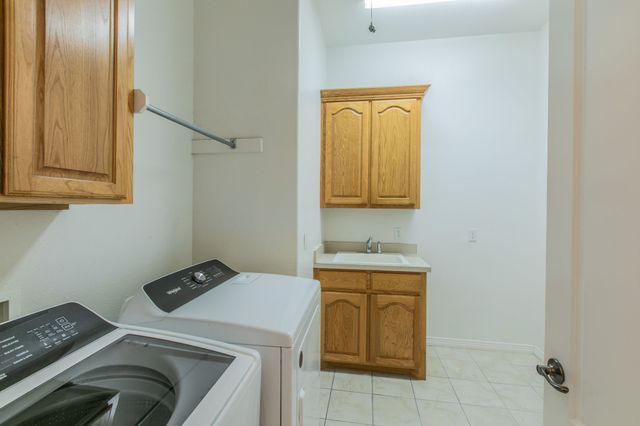 309 La Reata Court, Cedar Hill, TX 75104