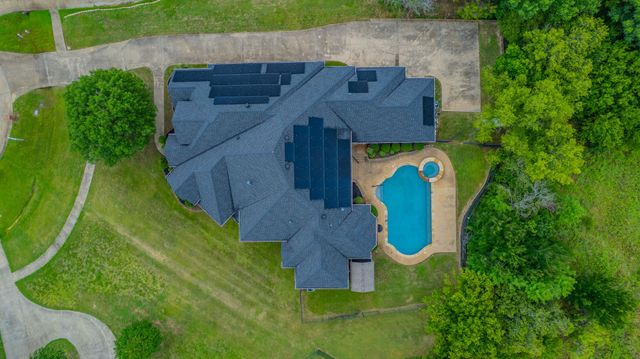 309 La Reata Court, Cedar Hill, TX 75104
