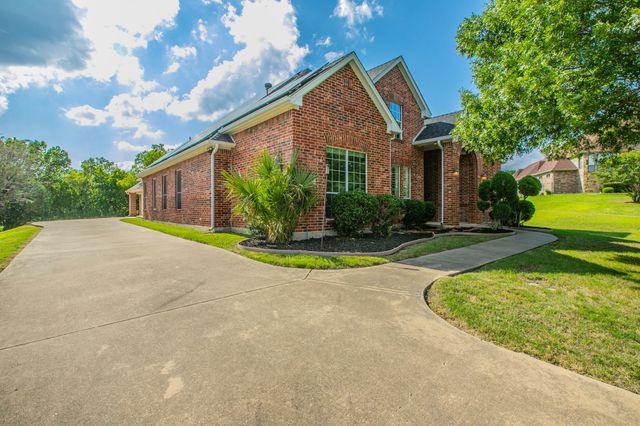 309 La Reata Court, Cedar Hill, TX 75104