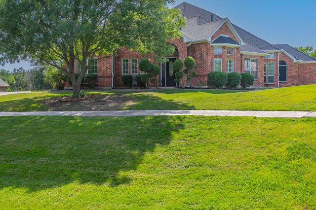 309 La Reata Court, Cedar Hill, TX 75104