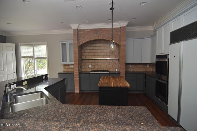 523 Heatherstone Court, Ridgeland, MS 39157