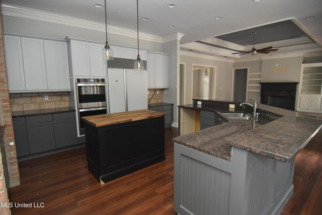 523 Heatherstone Court, Ridgeland, MS 39157