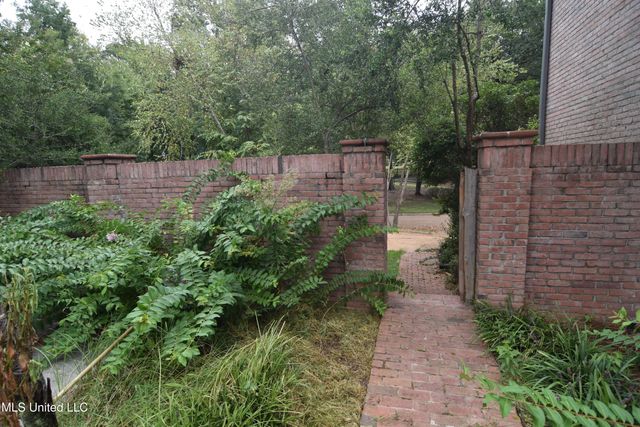 523 Heatherstone Court, Ridgeland, MS 39157