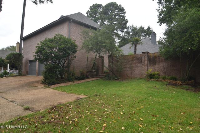 523 Heatherstone Court, Ridgeland, MS 39157