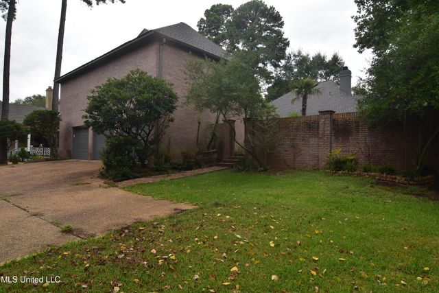 523 Heatherstone Court, Ridgeland, MS 39157