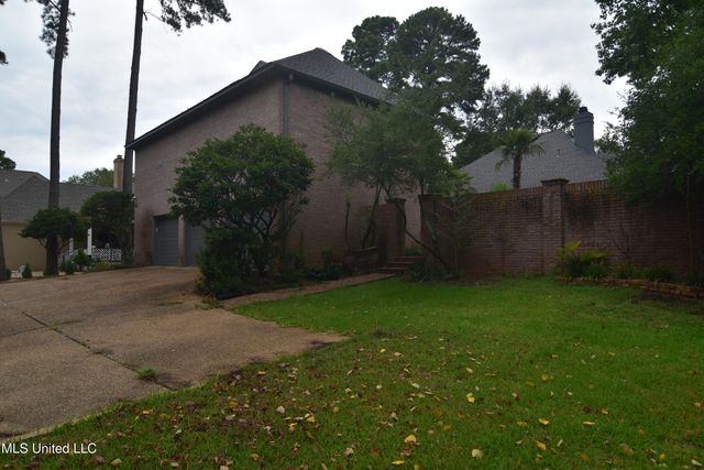 523 Heatherstone Court, Ridgeland, MS 39157