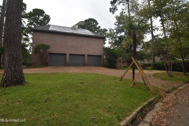 523 Heatherstone Court, Ridgeland, MS 39157