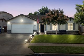 6178 E Sussex Way, Fresno, CA 93727
