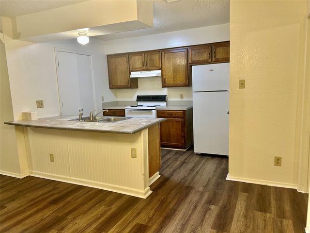 2307 Lido Lane, Arlington, TX 76015