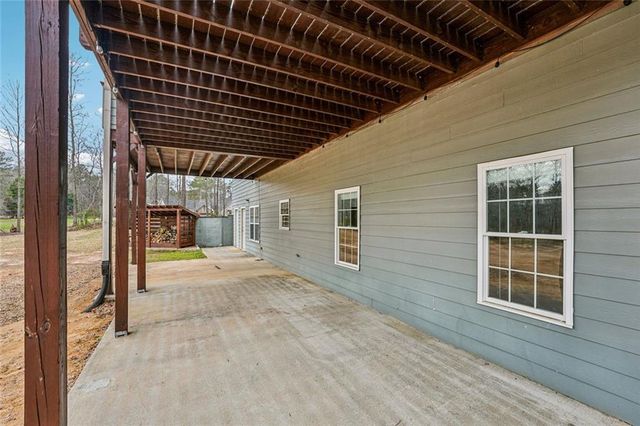 1170 Sleepy Hollow Road, Powder Springs, GA 30127