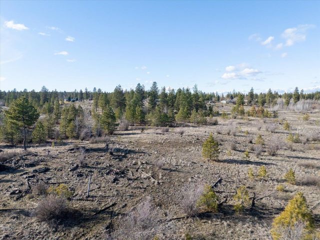 4608 N Whispering Pines Ln, Spokane, WA 99224