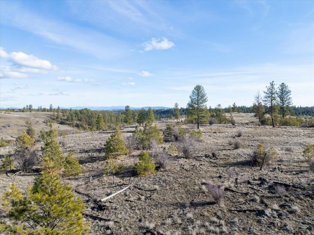 4608 N Whispering Pines Ln, Spokane, WA 99224
