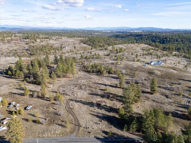 4608 N Whispering Pines Ln, Spokane, WA 99224