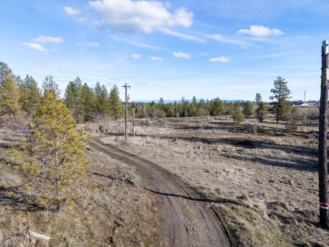 4608 N Whispering Pines Ln, Spokane, WA 99224