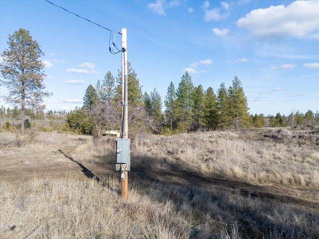 4608 N Whispering Pines Ln, Spokane, WA 99224