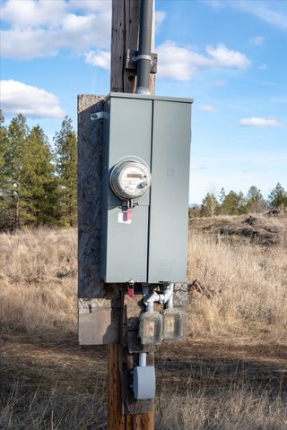 4608 N Whispering Pines Ln, Spokane, WA 99224